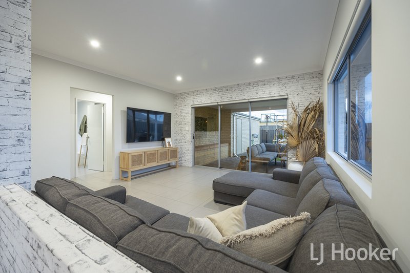 Photo - 26 Parkland Drive, Yanchep WA 6035 - Image 5