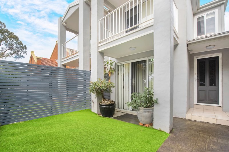 2/6 Parklands Avenue, Lane Cove NSW 2066