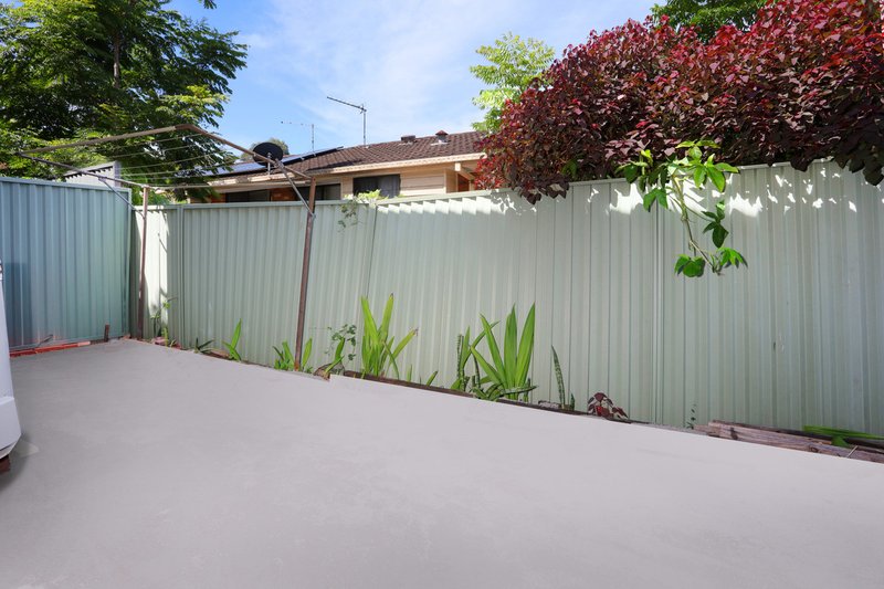 Photo - 2/6 Parkridge Drive, Molendinar QLD 4214 - Image 7