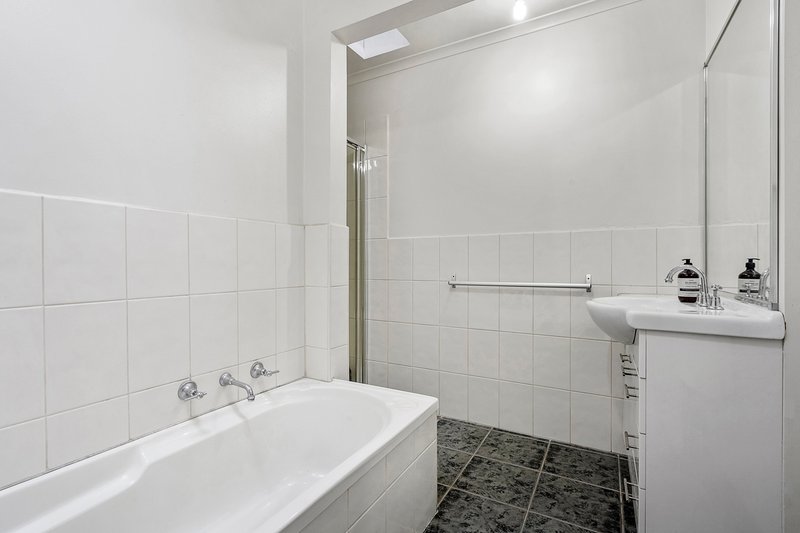 Photo - 26 Parramatta Crescent, Noble Park VIC 3174 - Image 8