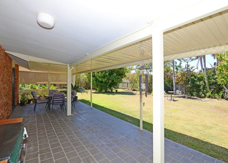 Photo - 26 Paul Drive, Point Vernon QLD 4655 - Image 2