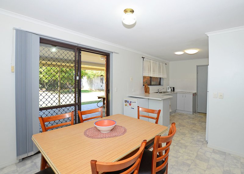 Photo - 26 Paul Drive, Point Vernon QLD 4655 - Image 5