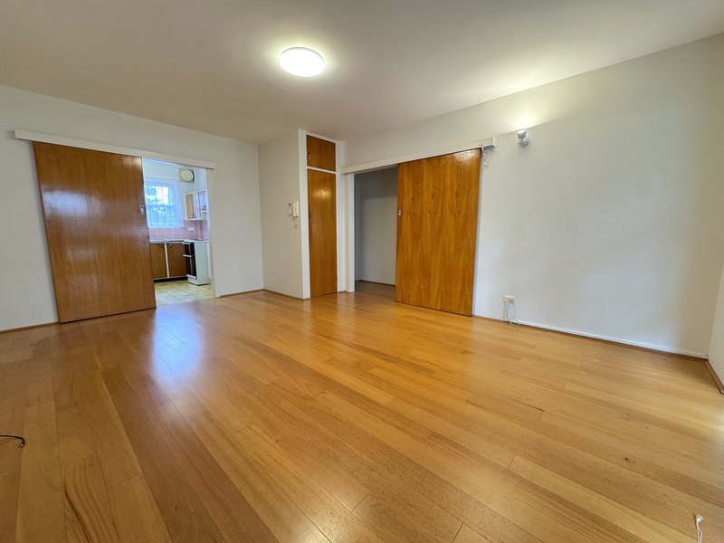 Photo - 2/6 Pearl Street, Hurstville NSW 2220 - Image 2