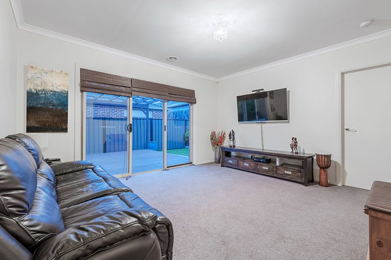 Photo - 26 Penfold Street, Craigieburn VIC 3064 - Image 7