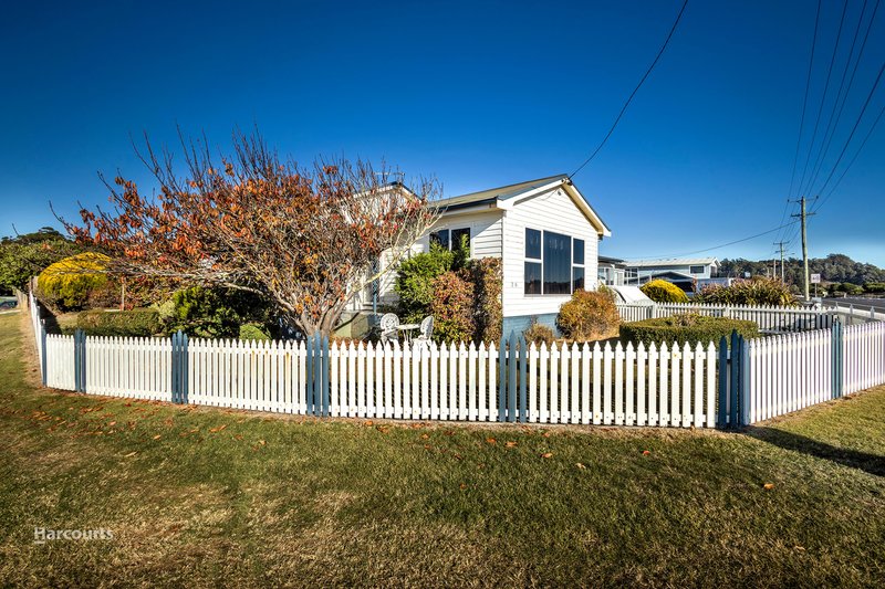 Photo - 26 Penguin Road, West Ulverstone TAS 7315 - Image 4