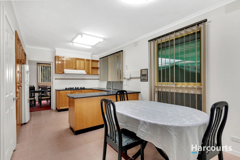 Photo - 26 Phyllis Parade, Deer Park VIC 3023 - Image 4