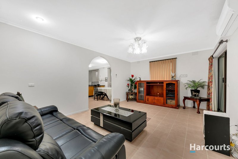 Photo - 26 Phyllis Parade, Deer Park VIC 3023 - Image 7