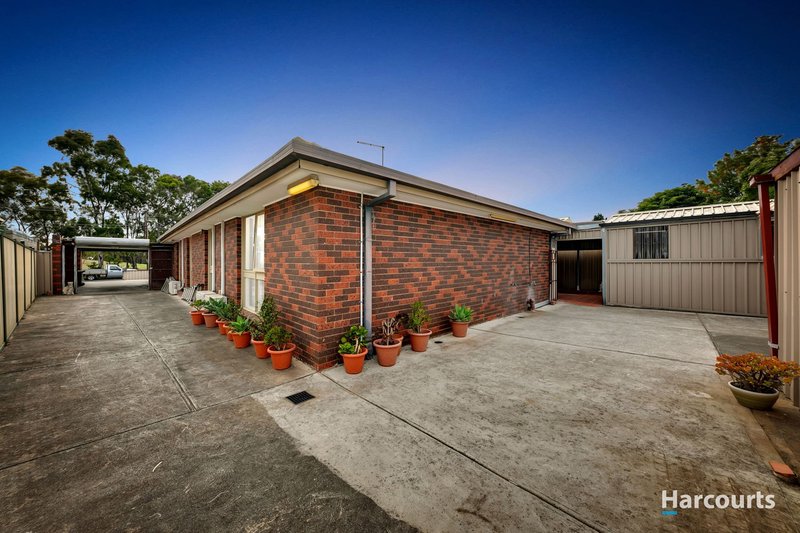 Photo - 26 Phyllis Parade, Deer Park VIC 3023 - Image 14