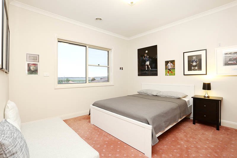 Photo - 26 Pickersgill Crescent, Roxburgh Park VIC 3064 - Image 8