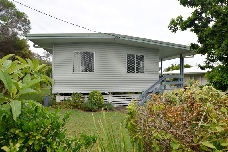 Photo - 26 Pier Street, South Gladstone QLD 4680 - Image 3