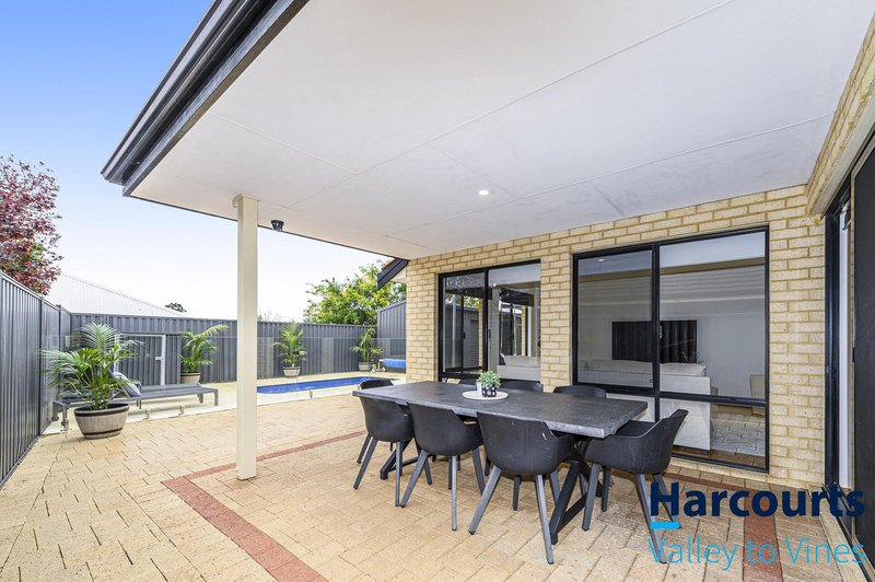 Photo - 26 Pirianda Way, Aveley WA 6069 - Image 24