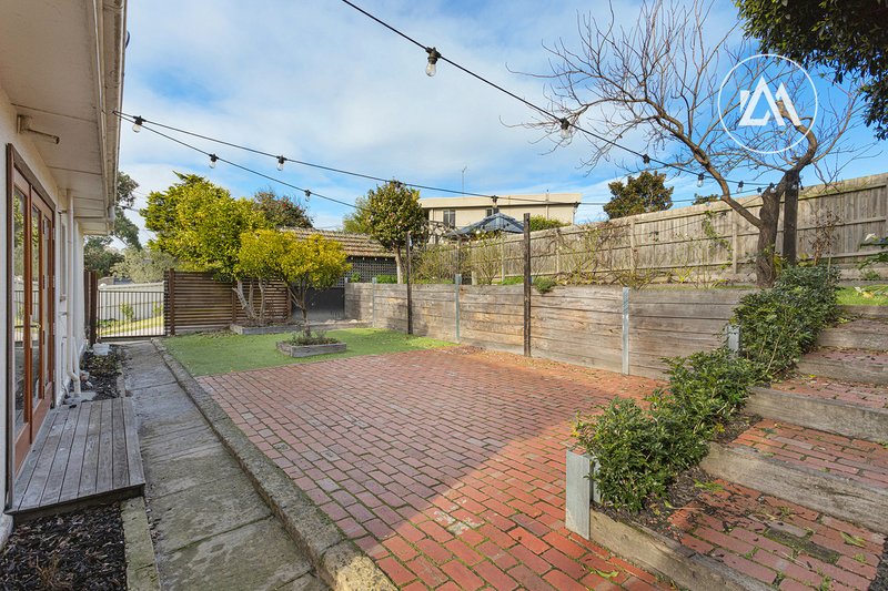 Photo - 26 Plummer Avenue, Frankston South VIC 3199 - Image 2