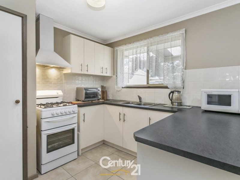 Photo - 26 Pommel Street, Pakenham VIC 3810 - Image 4