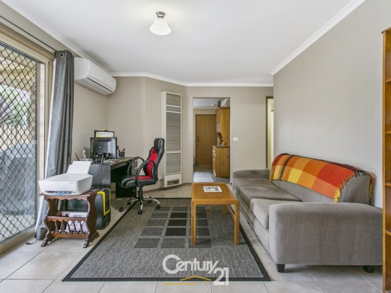 Photo - 26 Pommel Street, Pakenham VIC 3810 - Image 6