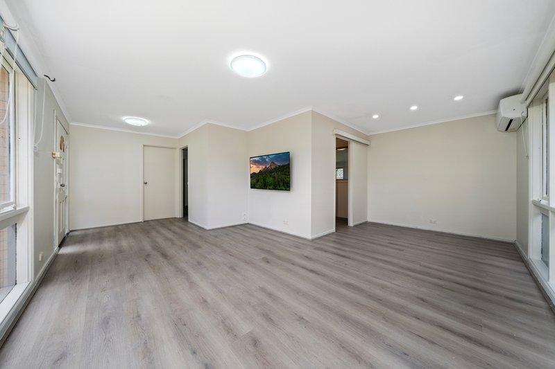 Photo - 26 Popondetta Place, Glenfield NSW 2167 - Image 6