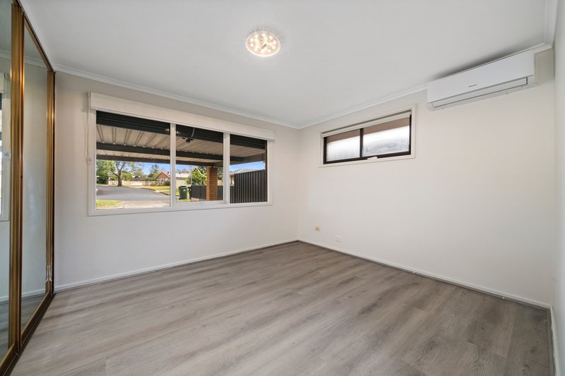 Photo - 26 Popondetta Place, Glenfield NSW 2167 - Image 10