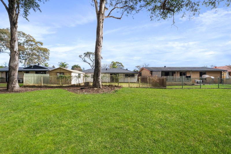 Photo - 26 Popondetta Place, Glenfield NSW 2167 - Image 20