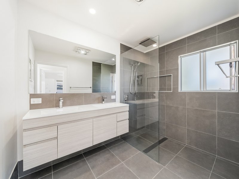 Photo - 26 Pownall Crescent, Margate QLD 4019 - Image 15