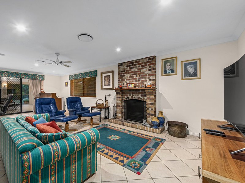 Photo - 26 Priestley Road, Bridgeman Downs QLD 4035 - Image 9