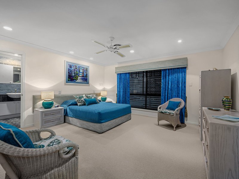 Photo - 26 Priestley Road, Bridgeman Downs QLD 4035 - Image 11