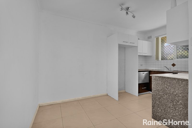 Photo - 2/6 Putland Street, St Marys NSW 2760 - Image 4