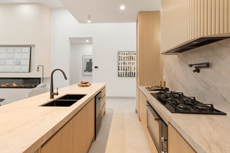 Photo - 26 Pyrus Crescent, Mickleham VIC 3064 - Image 8