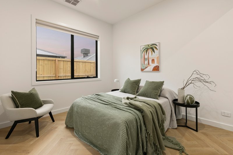 Photo - 26 Pyrus Crescent, Mickleham VIC 3064 - Image 23