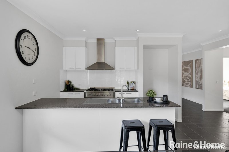 Photo - 26 Quartz Road, Diggers Rest VIC 3427 - Image 6