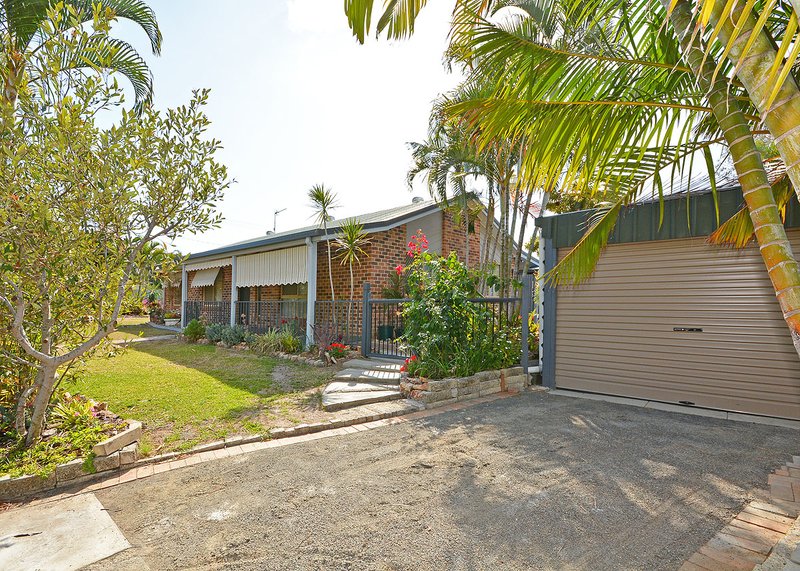 26 Rachael Street, Point Vernon QLD 4655