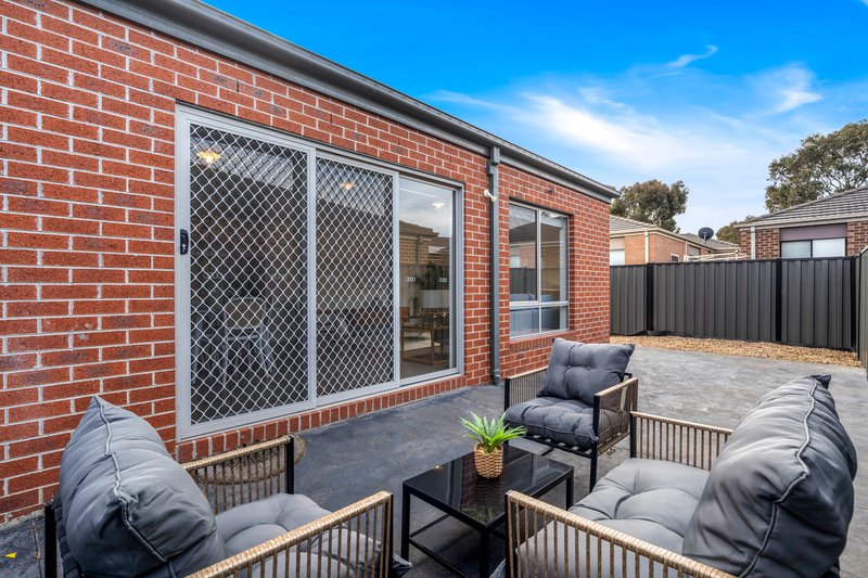 Photo - 26 Rainham Avenue, Craigieburn VIC 3064 - Image 15