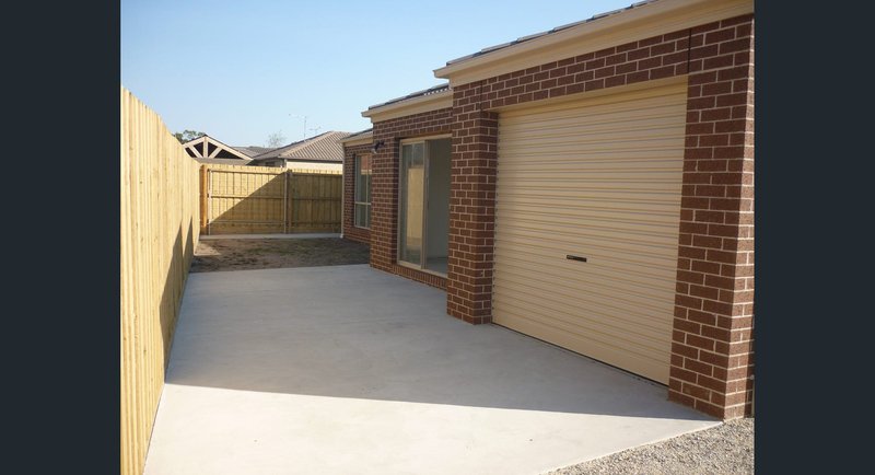 Photo - 26 Raneen Drive, Langwarrin VIC 3910 - Image 9