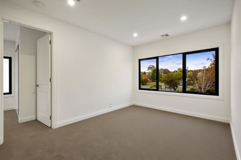 Photo - 2/6 Reark Court, Templestowe VIC 3106 - Image 6