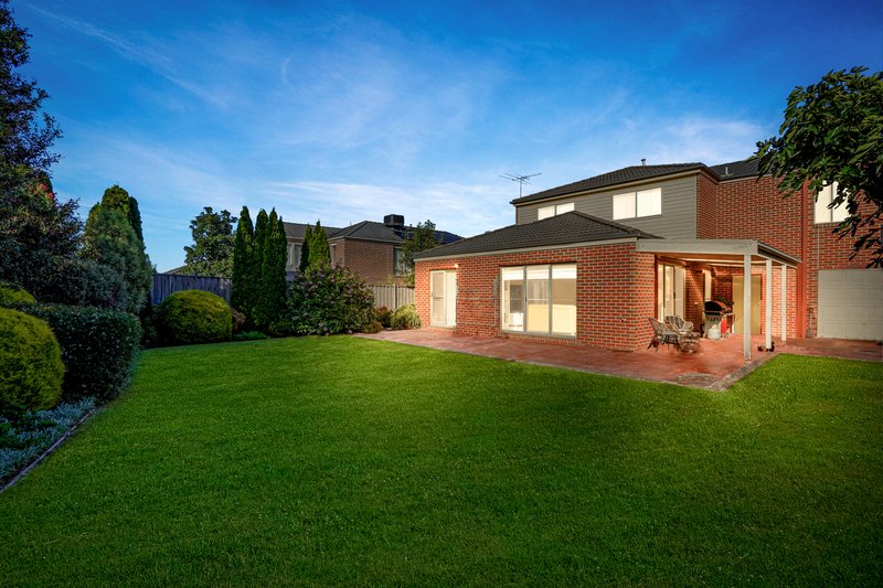 Photo - 26 Ridgemont Drive, Berwick VIC 3806 - Image 11