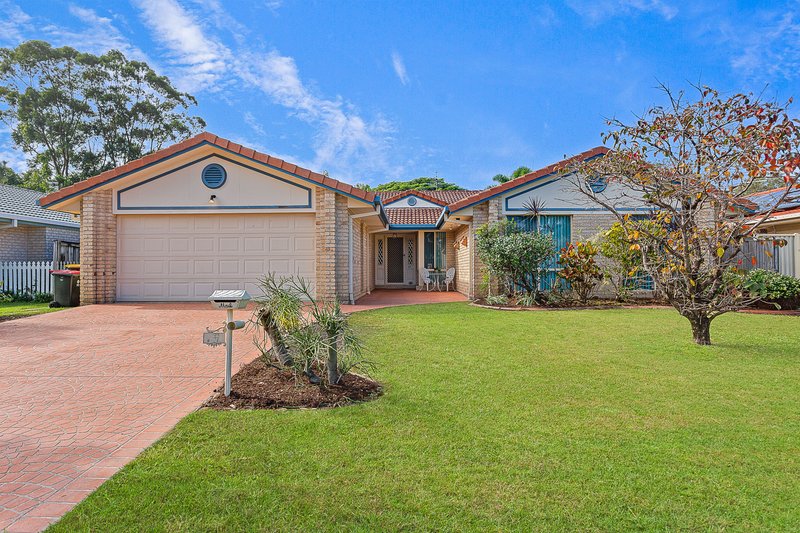 26 Riversdale Boulevard, Banora Point NSW 2486