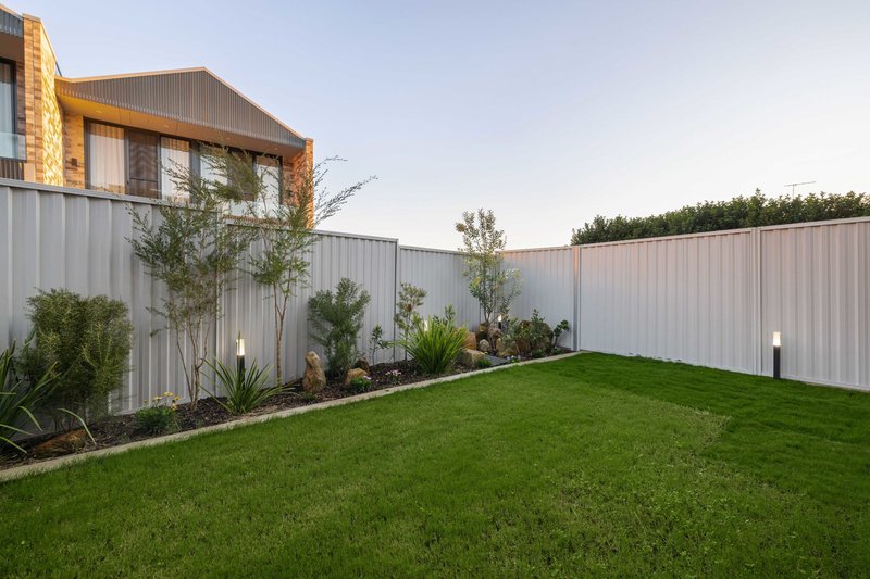 Photo - 26 Riverside Crescent, Marrickville NSW 2204 - Image 12