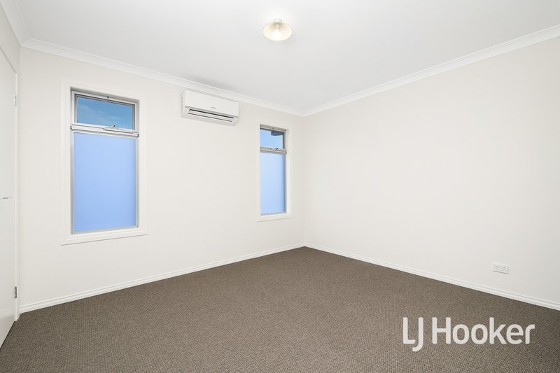 Photo - 2/6 Robert Street, Dandenong VIC 3175 - Image 11