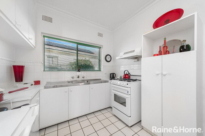 Photo - 26 Robinson Street, Goulburn NSW 2580 - Image 4