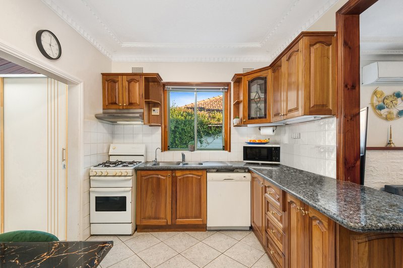 Photo - 26 Rocky Point Road, Kogarah NSW 2217 - Image 3