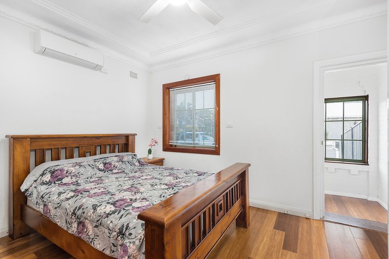 Photo - 26 Rocky Point Road, Kogarah NSW 2217 - Image 4