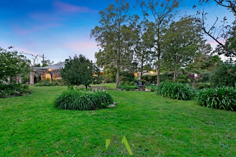 Photo - 26 Rosedale Grove, Frankston South VIC 3199 - Image 20