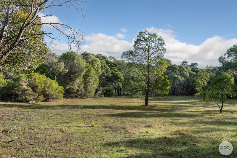 Photo - 26 Rowlers Road, Snake Valley VIC 3351 - Image 11
