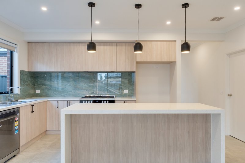 Photo - 26 Rulingia Road, Donnybrook VIC 3064 - Image 4