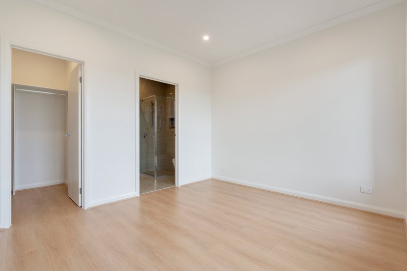 Photo - 26 Rulingia Road, Donnybrook VIC 3064 - Image 8