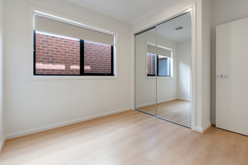 Photo - 26 Rulingia Road, Donnybrook VIC 3064 - Image 11