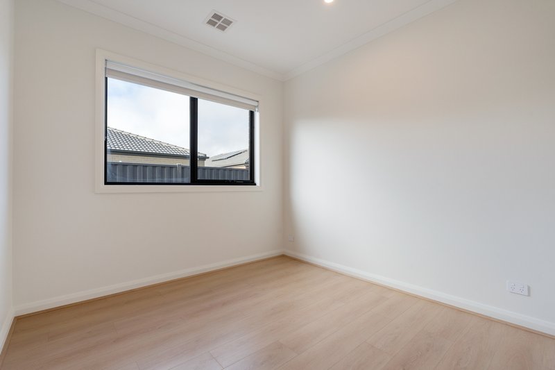 Photo - 26 Rulingia Road, Donnybrook VIC 3064 - Image 12