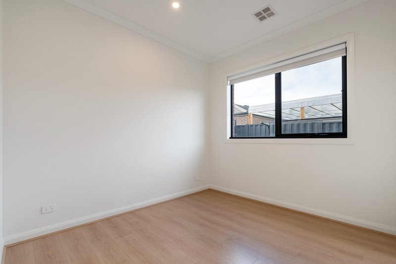 Photo - 26 Rulingia Road, Donnybrook VIC 3064 - Image 14
