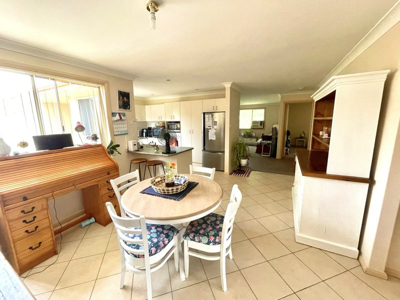 Photo - 2/6 Rushby Drive, Old Bar NSW 2430 - Image 5