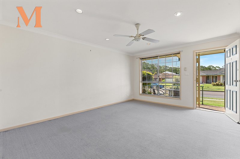 Photo - 2/6 Ruston Avenue, Valentine NSW 2280 - Image 4