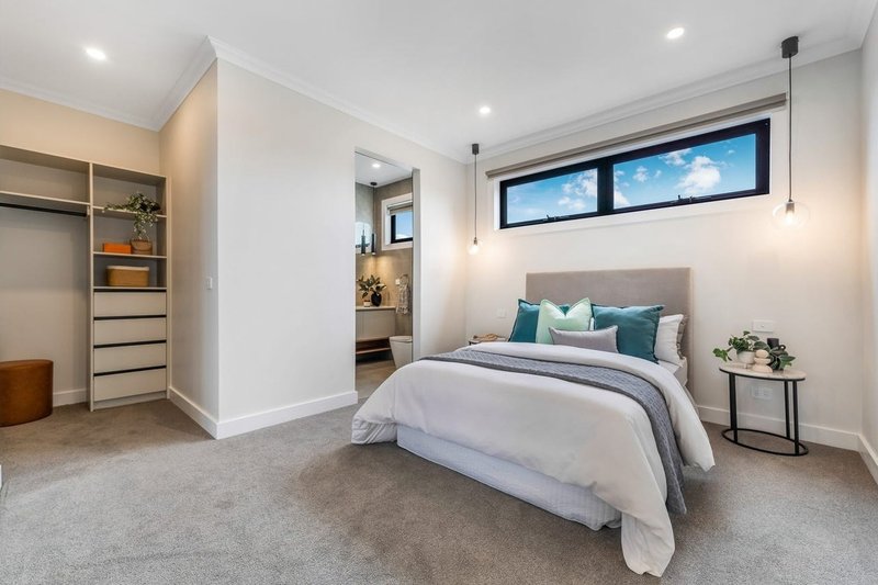 Photo - 26 Sacred Drive, Sunbury VIC 3429 - Image 7
