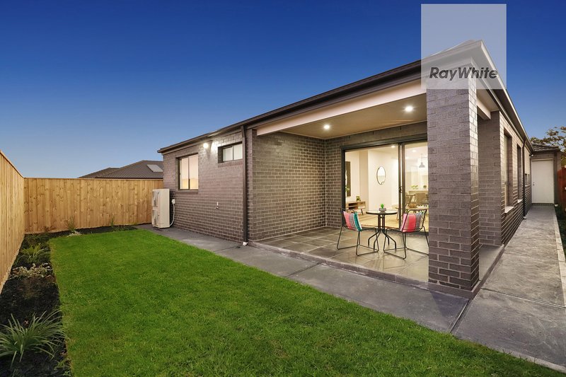 Photo - 26 Saffron Street, Greenvale VIC 3059 - Image 12